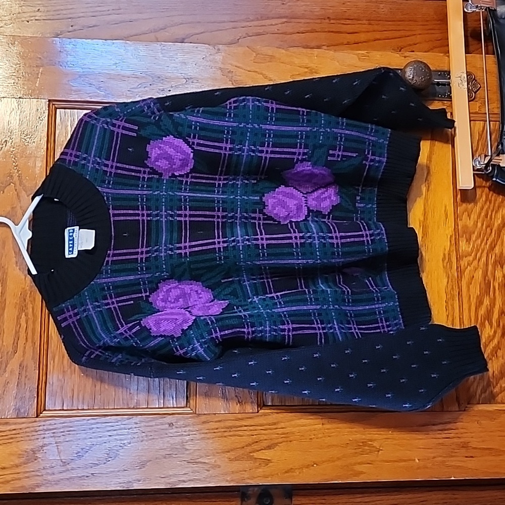 Vintage Cape Cod Sportswear Roses Sweater - Picture 2 of 8